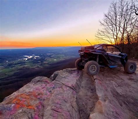 Ride royal blue - We head to Tennessee to Ride Royal Blue and Sundquist Trails with the ultimate goal to cover as much ground as we could while dodging tornados, popped tires,...